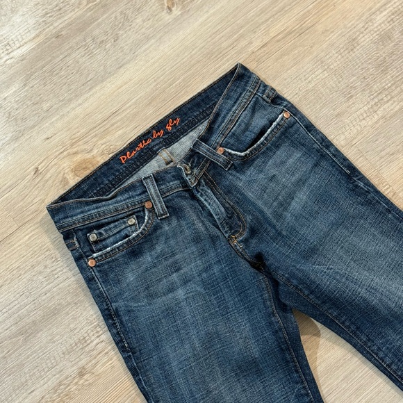 Classic Blue Boot Cut Jeans with Embroidered Pockets - Picture 5 of 7